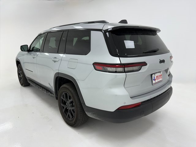 Used 2025 Jeep Grand Cherokee L Altitude image 18