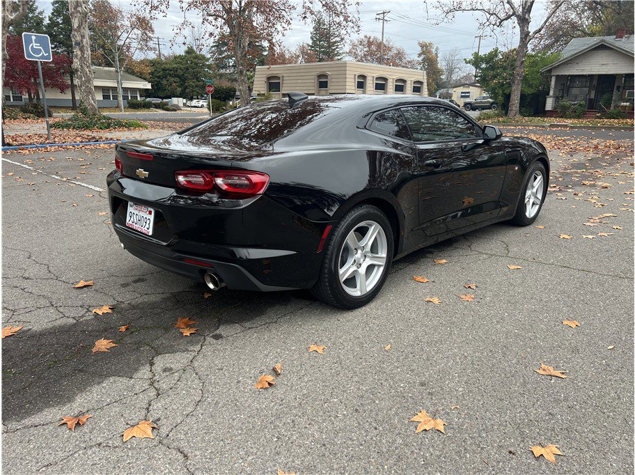 Used 2023 Chevrolet Camaro LT image 7
