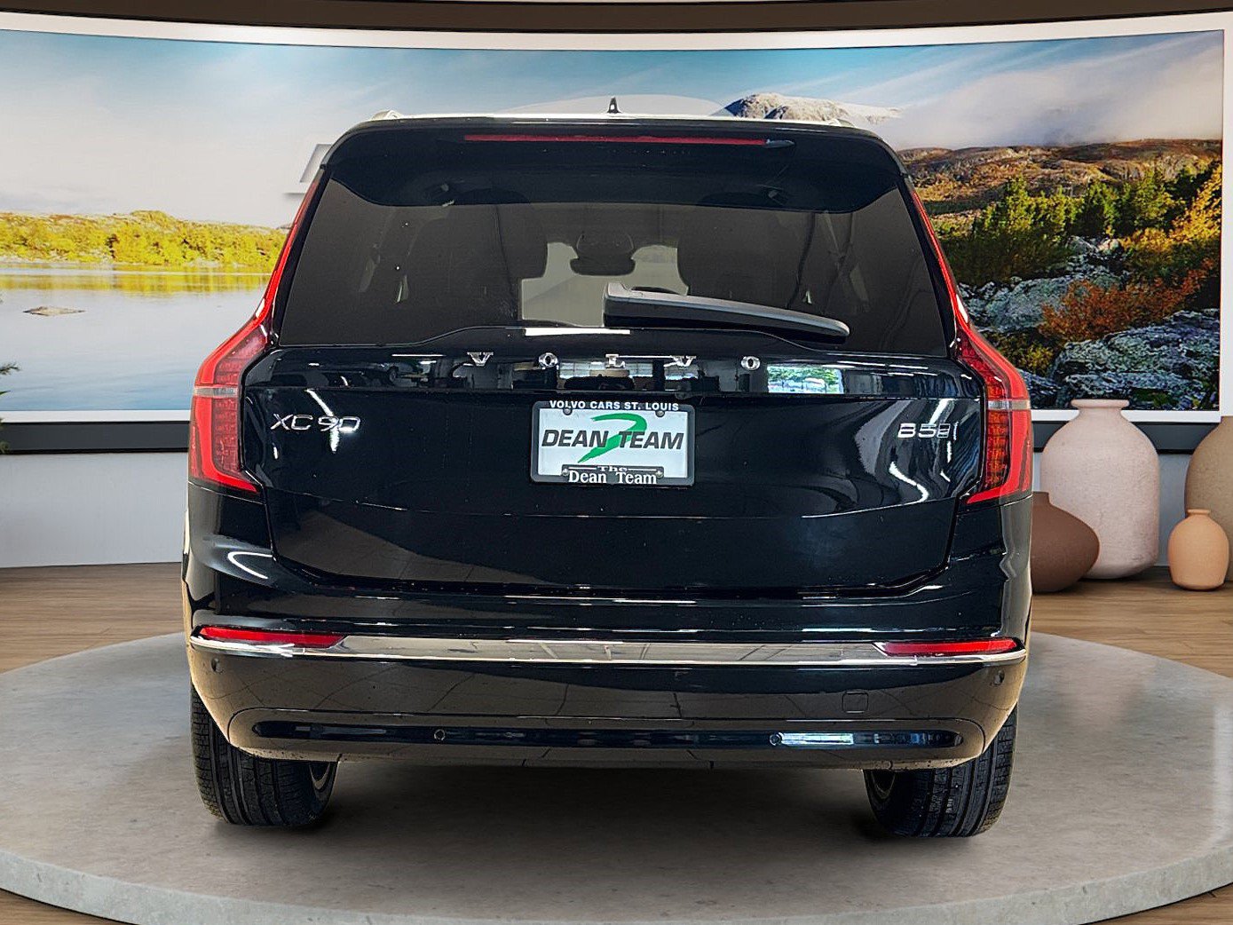 New 2026 Volvo XC90 B5 Plus w/ Protection Package AWD/4WD image 9