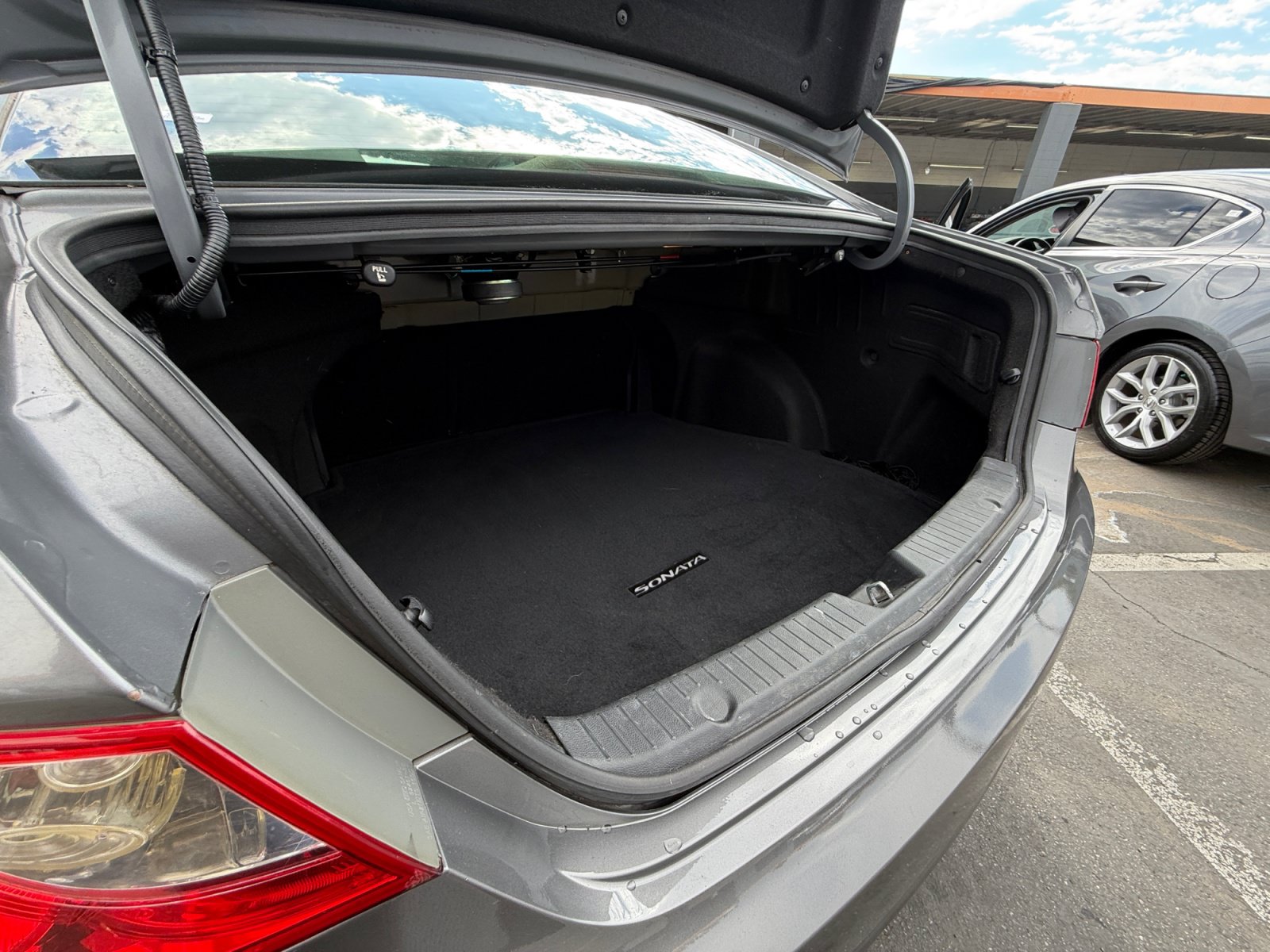 Used 2013 Hyundai Sonata Limited w/ Premium Pkg FWD image 17