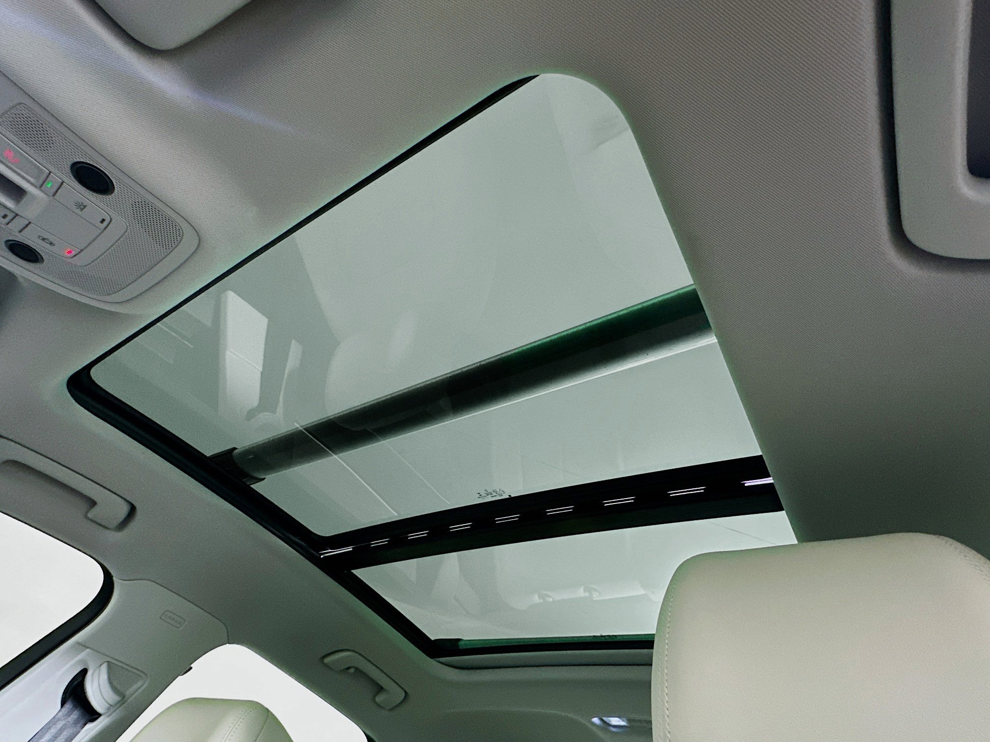 Used 2022 Audi Q3 2.0T Premium Plus w/ Premium Plus Package image 25