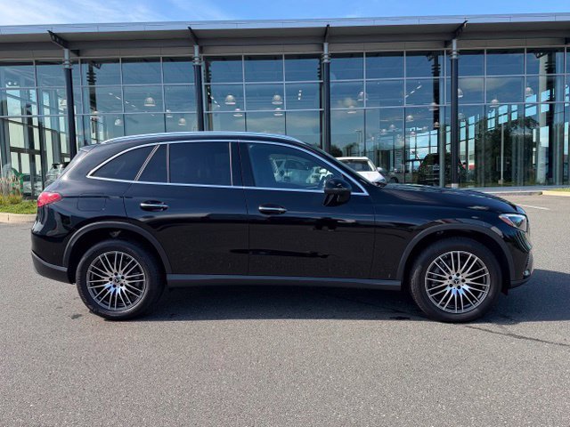 Used 2024 Mercedes-Benz GLC 300 4MATIC image 8