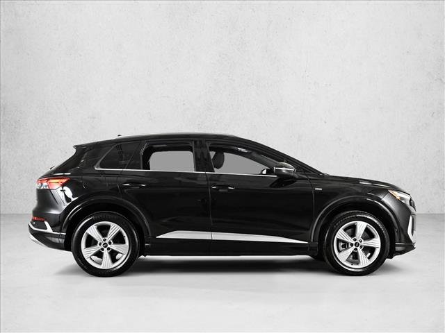 Used 2023 Audi Q4 e-tron Premium Plus w/ Premium Plus image 4