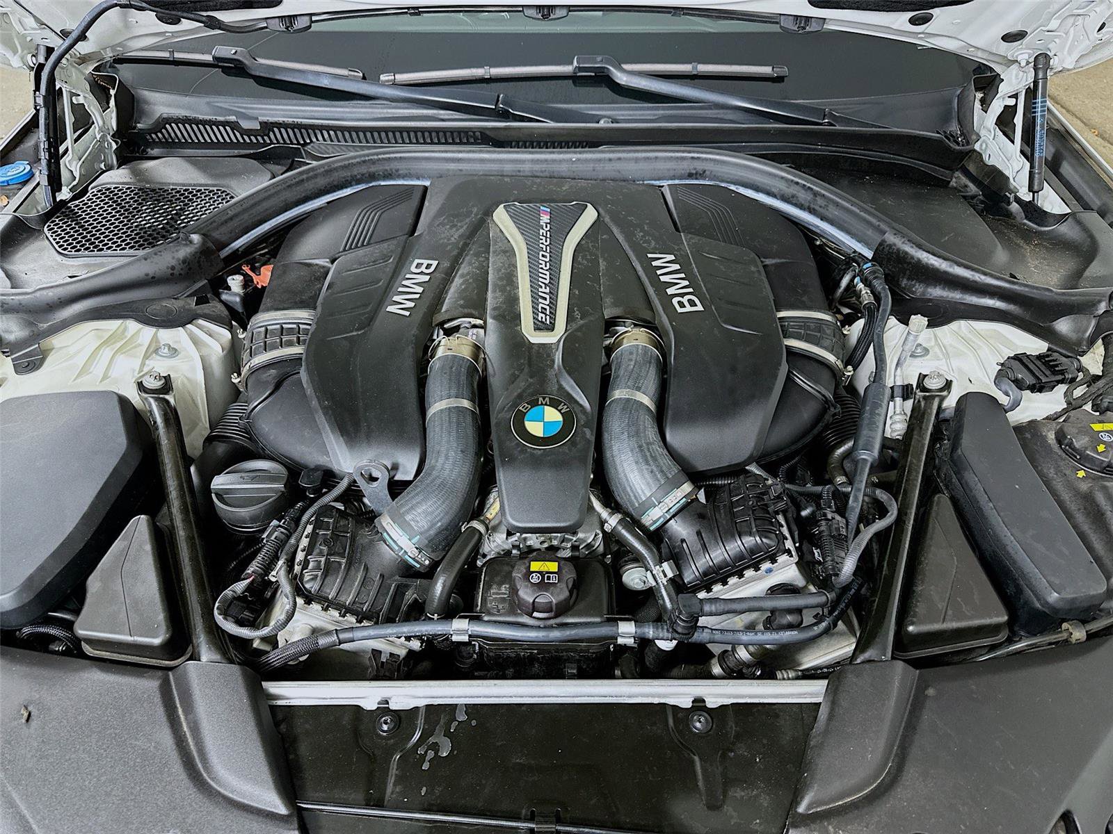 Used 2018 BMW M550i xDrive image 32