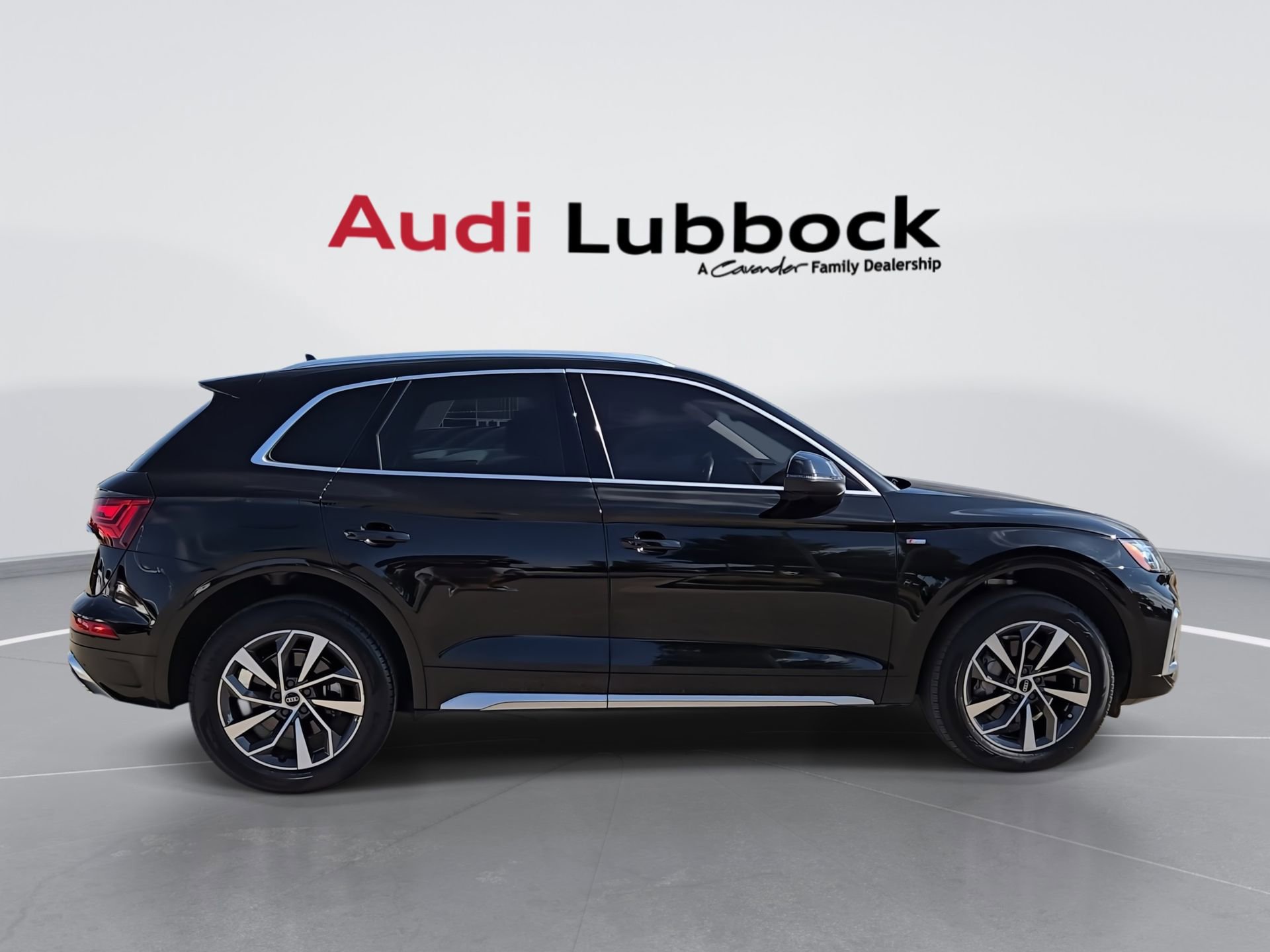 Used 2023 Audi Q5 2.0T Premium Plus w/ Premium Plus Package image 9