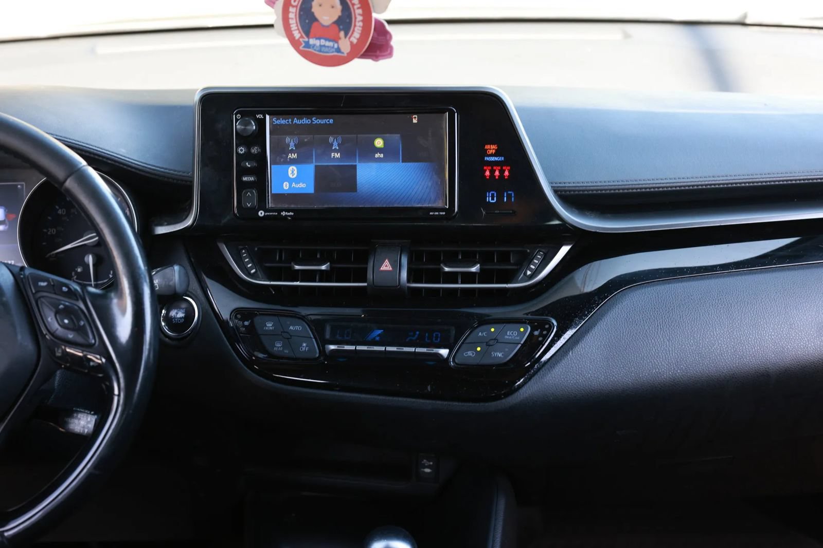 Used 2018 Toyota C-HR XLE FWD image 34