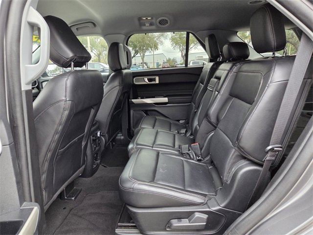 Used 2023 Ford Explorer Limited image 13