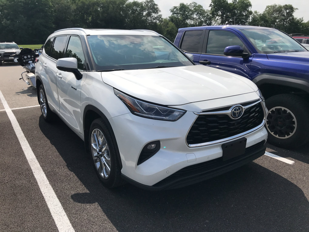Used 2020 Toyota Highlander Limited AWD/4WD image 1