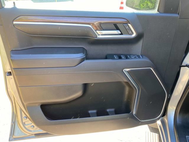 Used 2023 Chevrolet Silverado 1500 LT AWD/4WD image 12