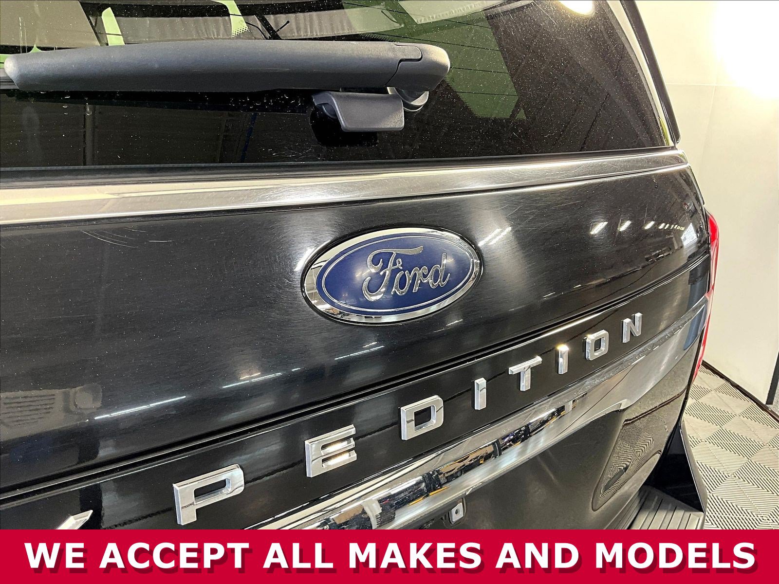 Used 2024 Ford Expedition Limited AWD/4WD image 24