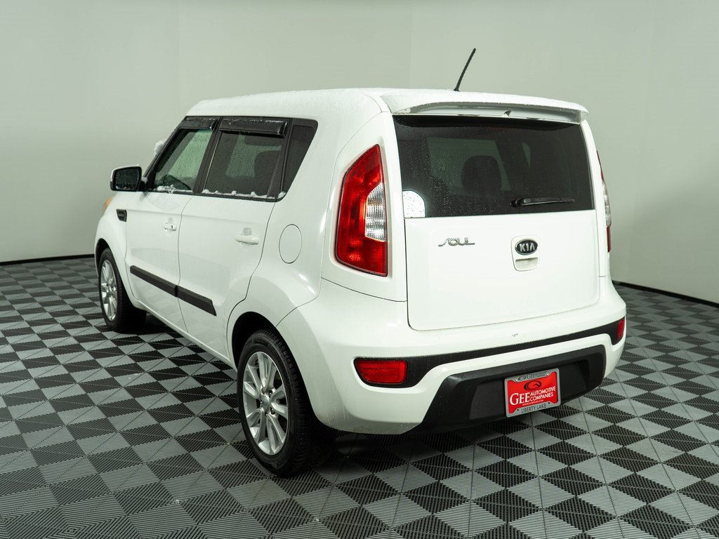 Used 2012 Kia Soul + image 4
