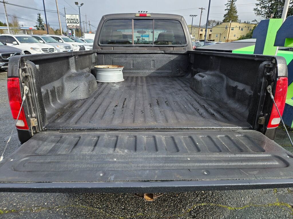 Used 2005 Ford F350 Lariat image 11