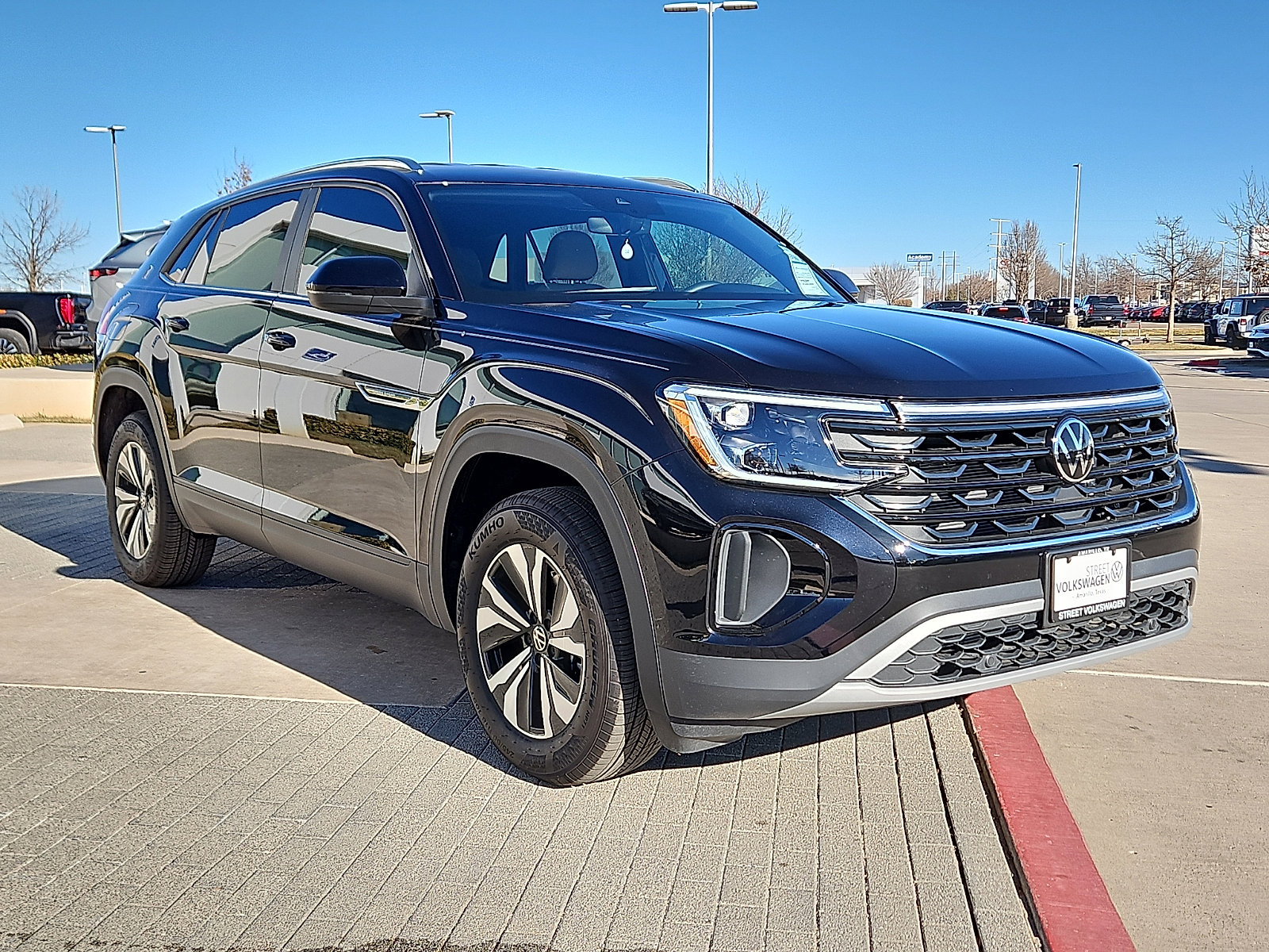 New 2026 Volkswagen Atlas Cross Sport SE image 5