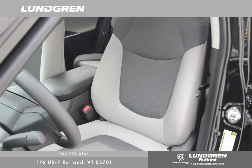Used 2025 Toyota RAV4 XLE w/ Convenience Package AWD/4WD image 17
