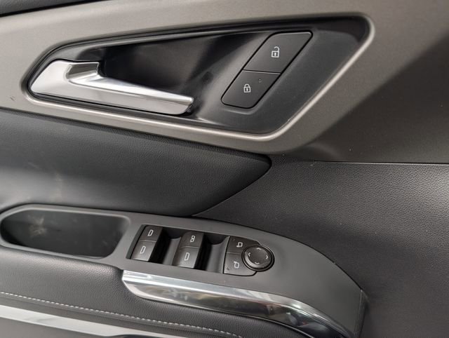 New 2026 Chevrolet Traverse LT w/ Midnight/Sport Edition image 16