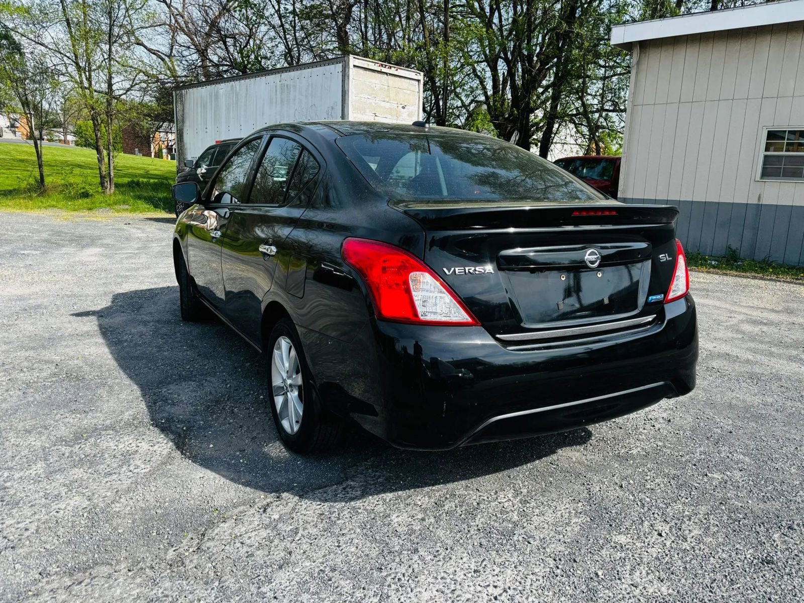Used 2016 Nissan Versa SL FWD image 5