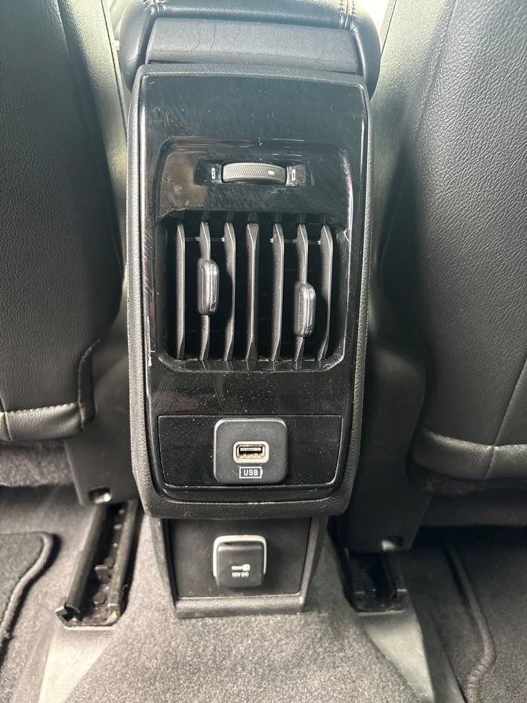 Used 2024 Jeep Compass Latitude AWD/4WD image 21