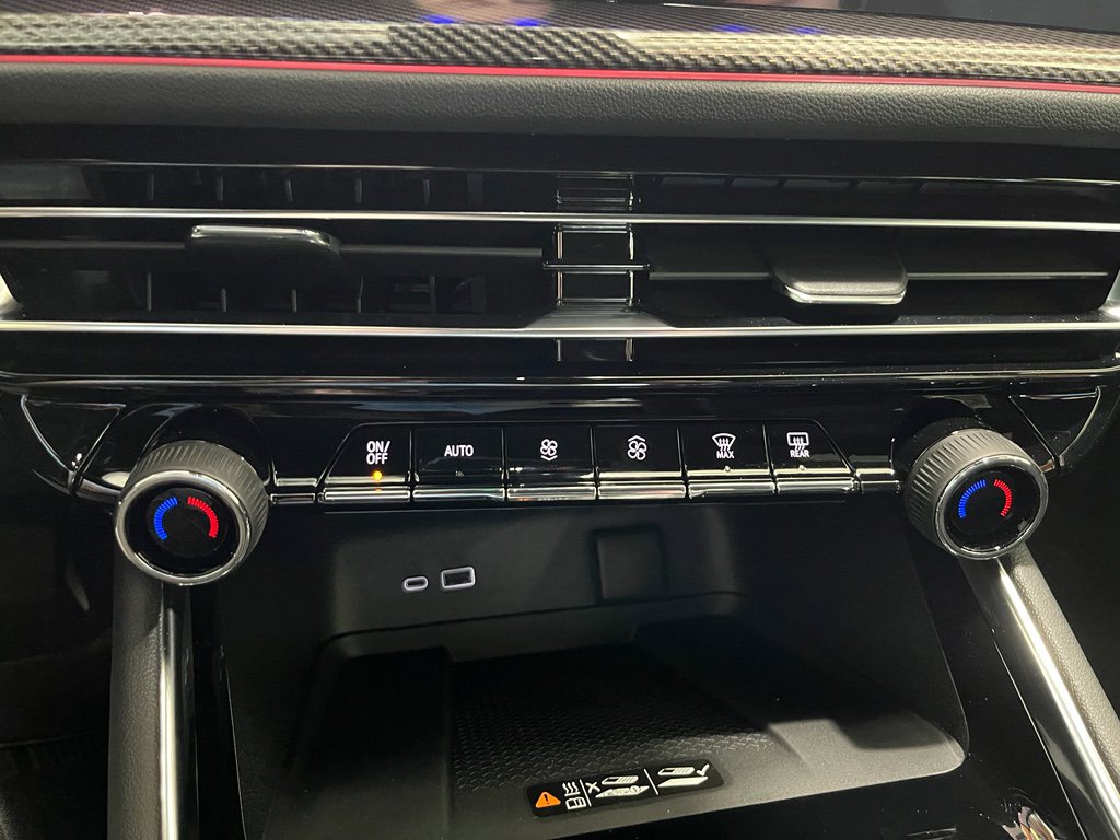 New 2026 Chevrolet Traverse High Country w/ LPO, Floor Liner Package FWD image 29