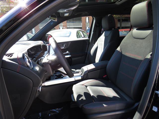 Used 2024 Mercedes-Benz EQB 300 4MATIC image 18