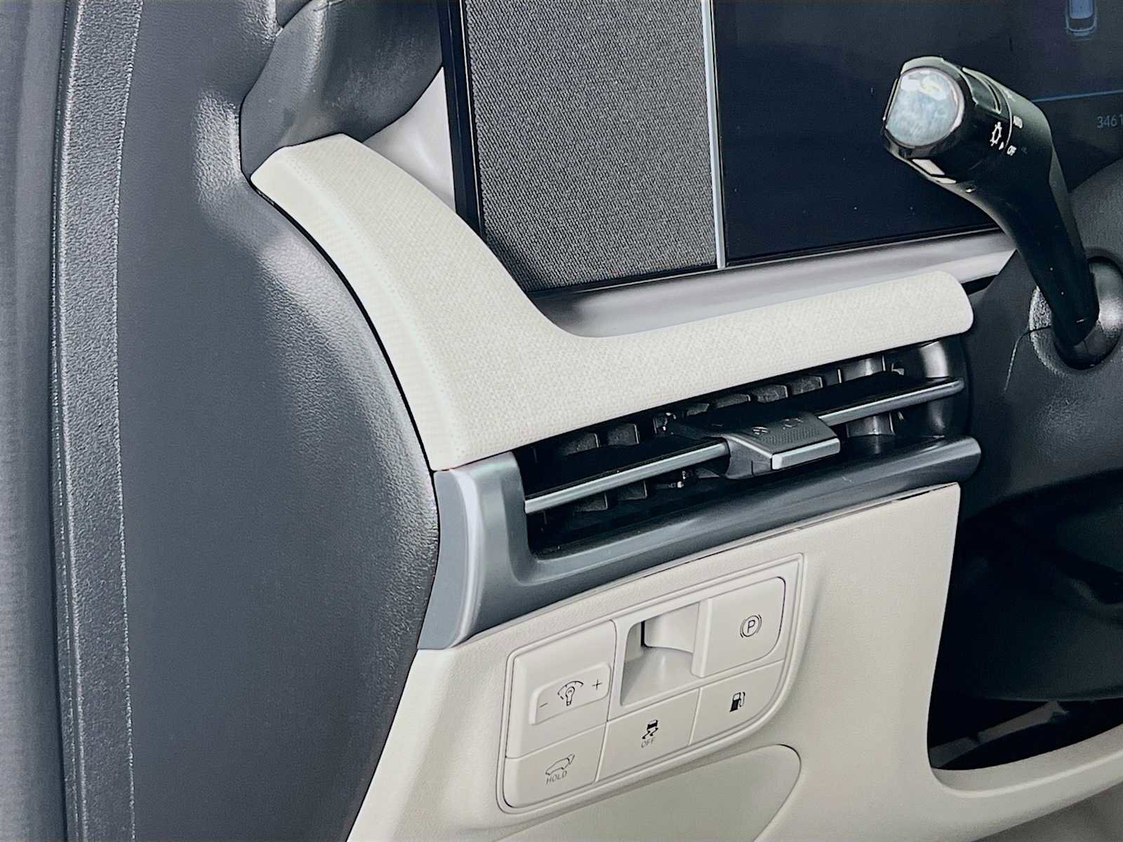 Certified 2025 Hyundai Tucson SEL image 10