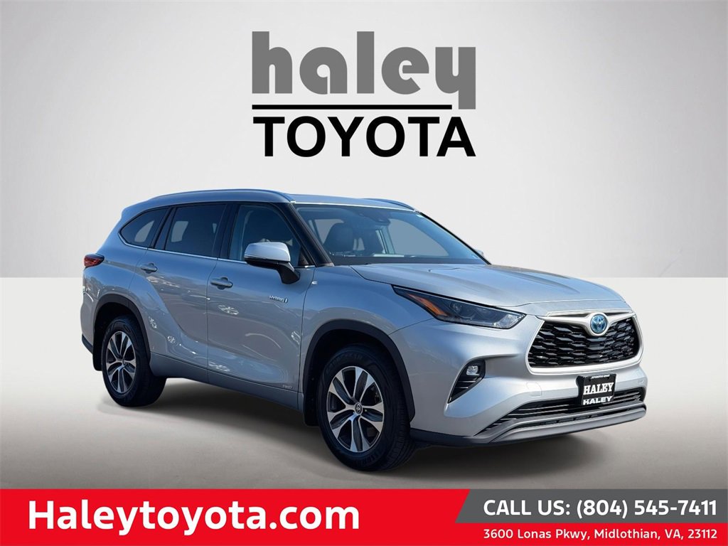 Certified 2021 Toyota Highlander XLE image 1