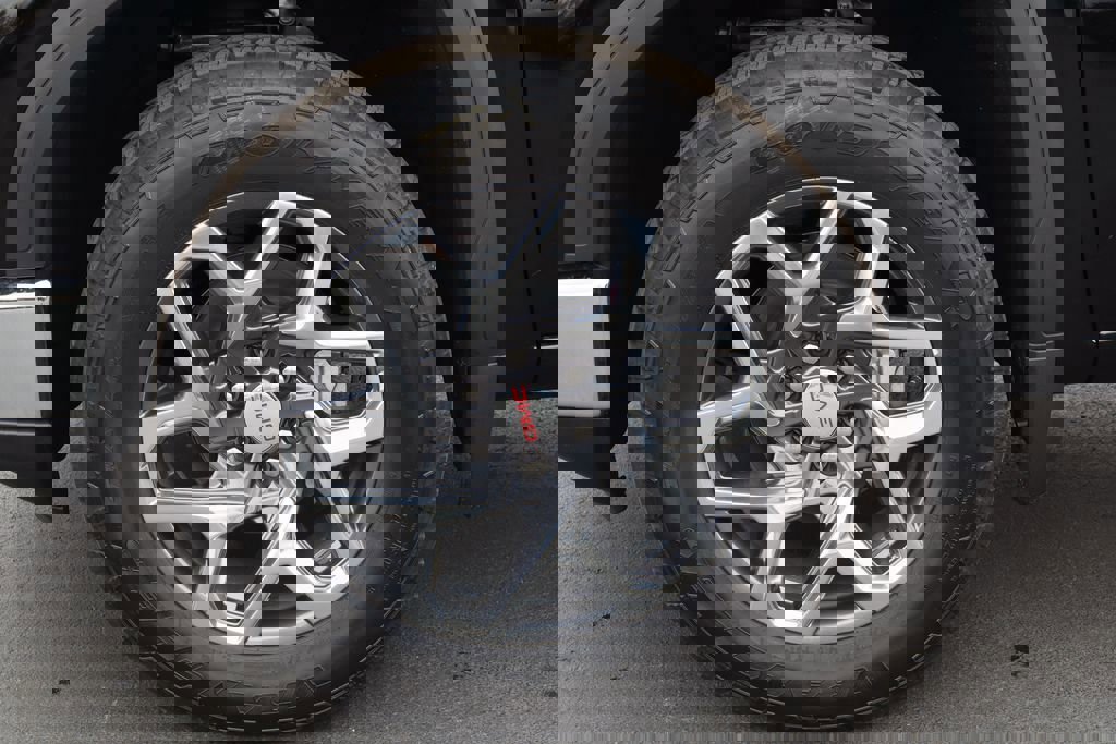 New 2026 GMC Sierra 1500 SLE image 20