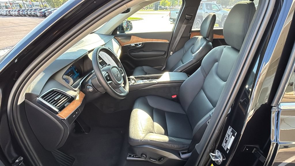 Certified 2025 Volvo XC90 T8 Plus AWD/4WD image 26
