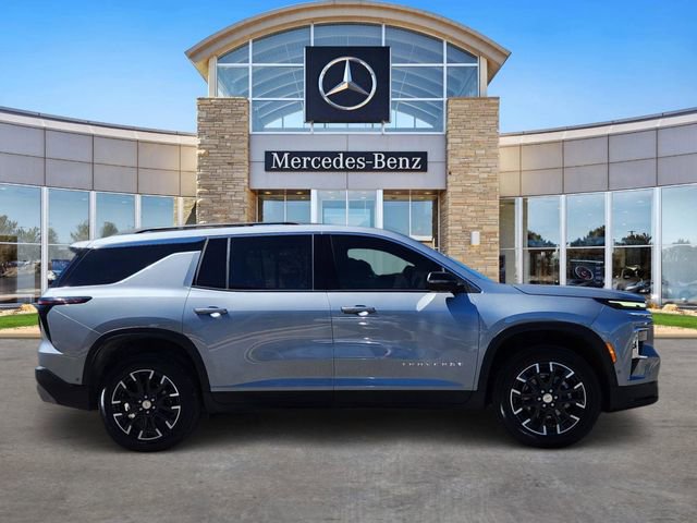 Used 2026 Chevrolet Traverse LT w/ Enhanced Driving Package image 5