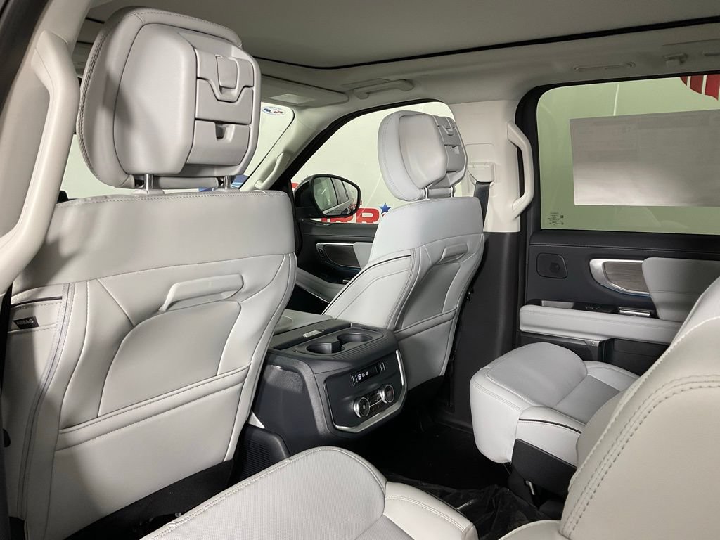 New 2026 Ford Expedition Max Platinum w/ Platinum Ultimate Package AWD/4WD image 15