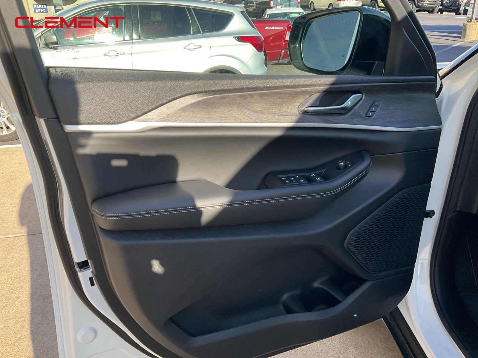 New 2025 Jeep Grand Cherokee L Limited w/ Trailer Tow Package image 15