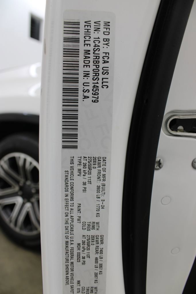 Used 2024 Jeep Wagoneer L Series II image 33