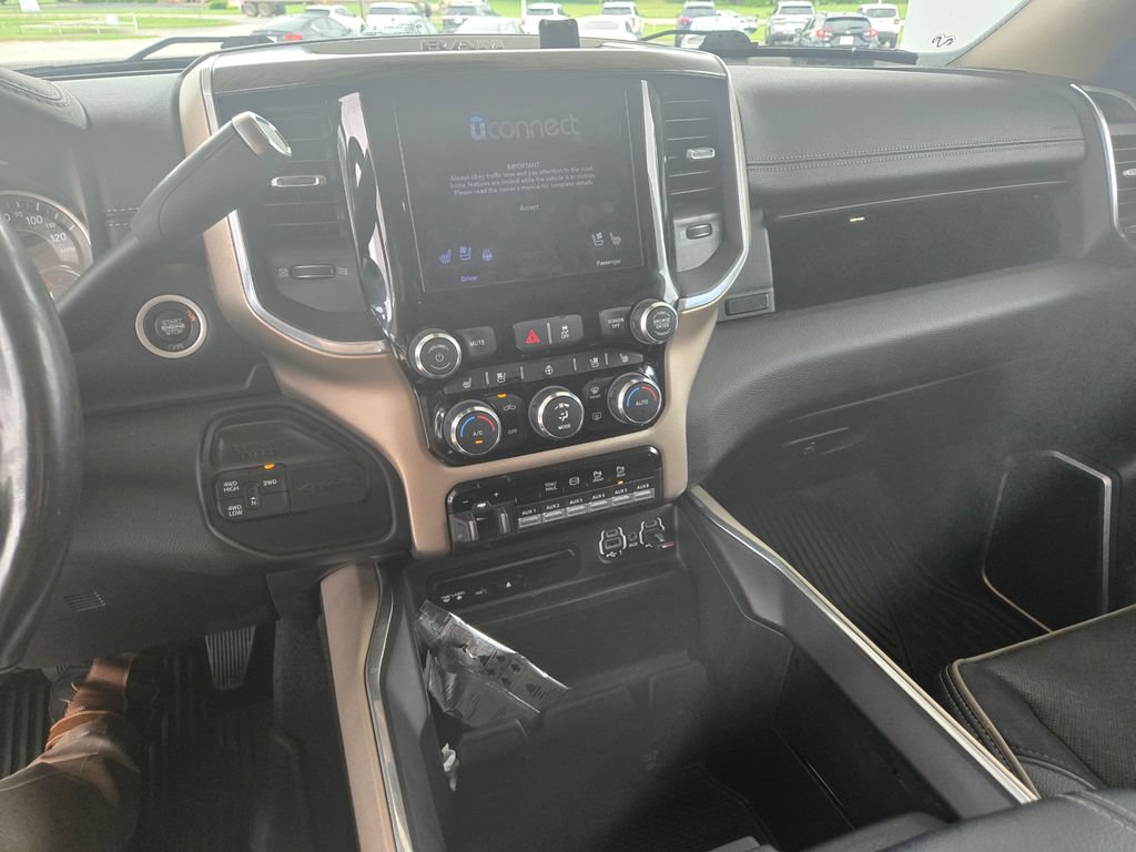 Used 2019 RAM 3500 Laramie AWD/4WD image 9