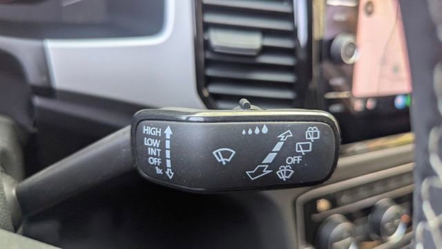 Used 2023 Volkswagen Atlas SE w/ Panoramic Sunroof Package image 30