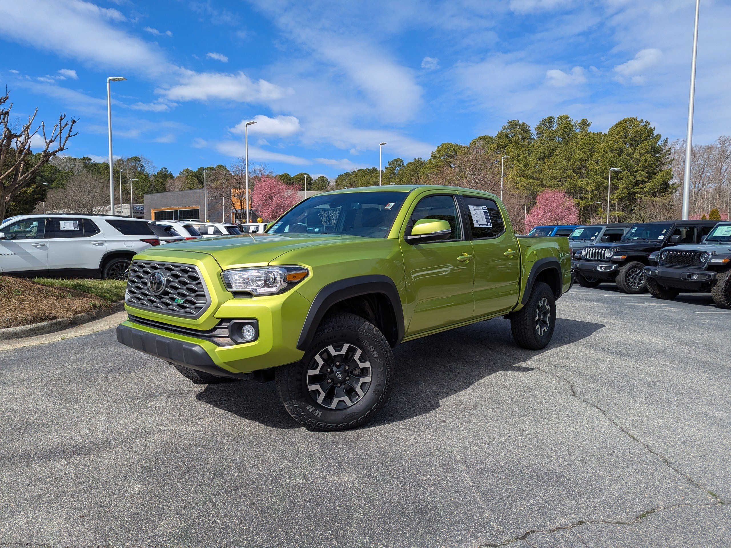 Used 2023 Toyota Tacoma TRD Off-Road w/ Technology Package image 1