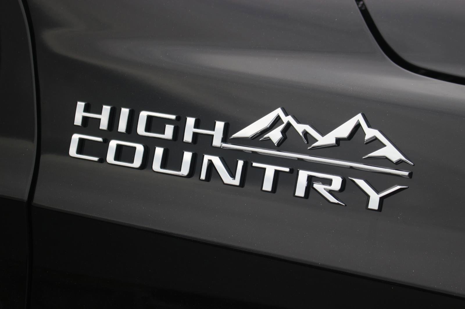 New 2026 Chevrolet Suburban High Country w/ Sun And Tow Package image 10