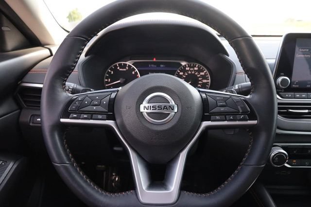 Used 2021 Nissan Altima 2.5 SR w/ SR Premium Package FWD image 11