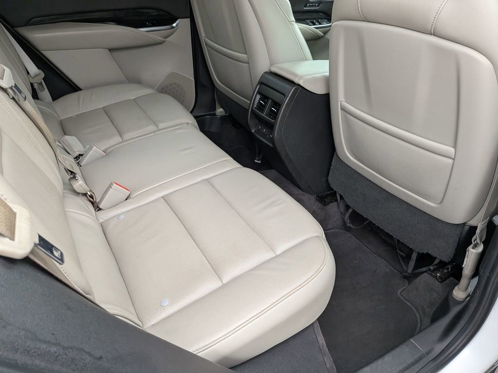 Used 2020 Cadillac XT4 Premium Luxury FWD image 27