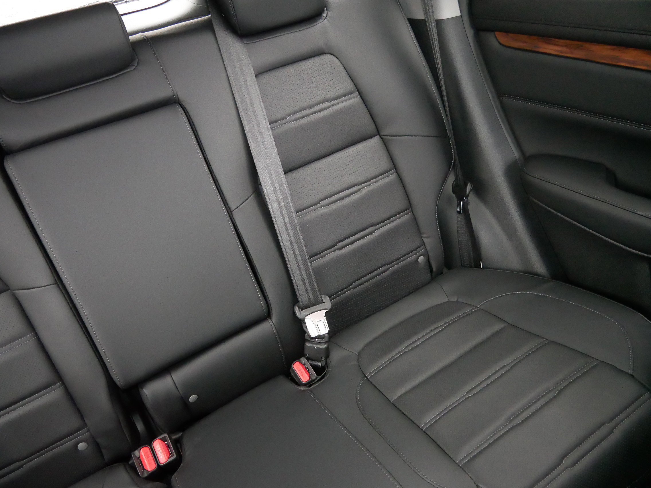 Used 2022 Honda CR-V Touring image 14