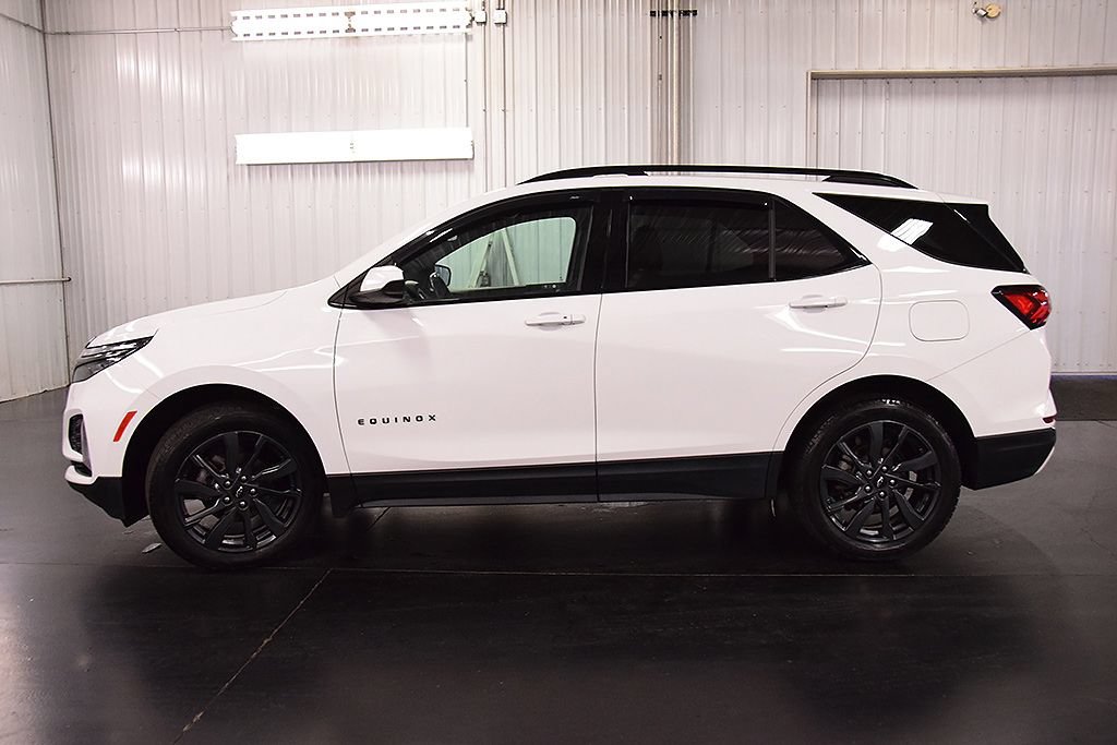 Used 2022 Chevrolet Equinox RS AWD/4WD image 4