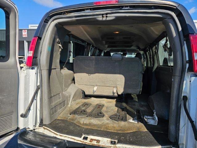 Used 2019 Chevrolet Express 3500 LT w/ LT Preferred Equipment Group RWD image 33