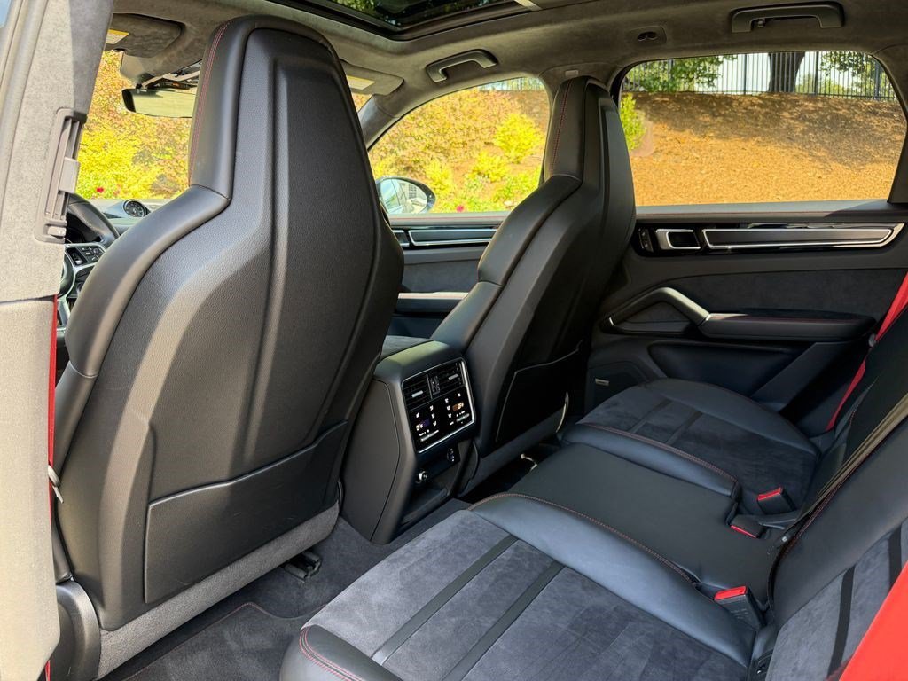 Used 2023 Porsche Cayenne GTS w/ Assistance Package AWD/4WD image 36