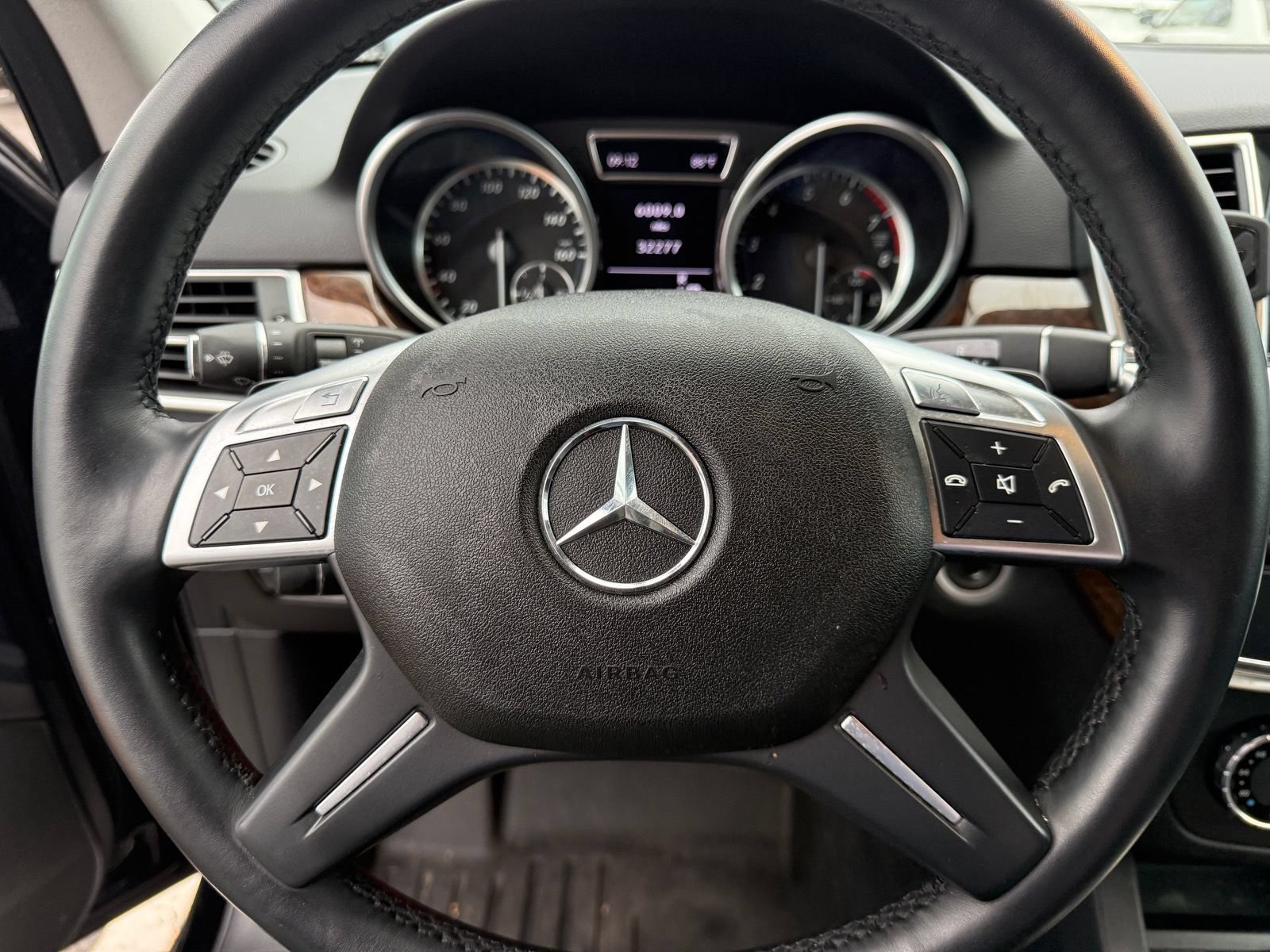 Used 2012 Mercedes-Benz ML 350 4MATIC image 11