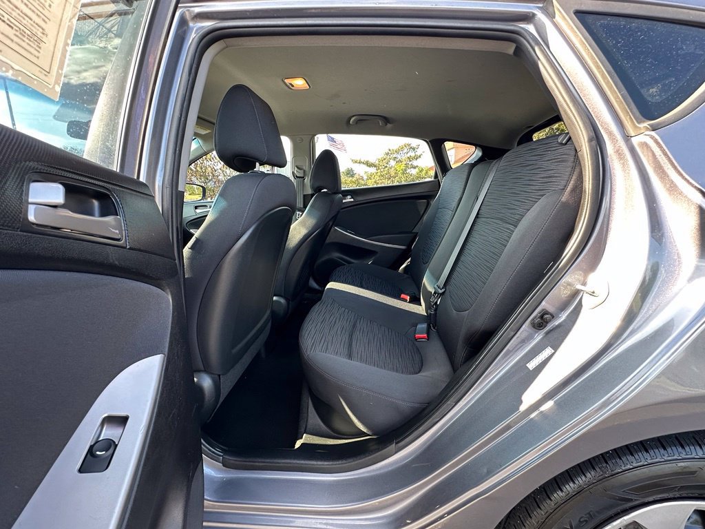 Used 2016 Hyundai Accent SE FWD image 23