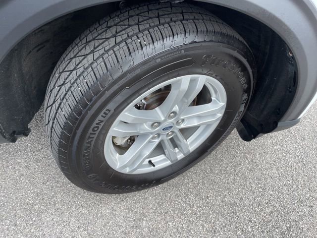 Used 2023 Ford Explorer XLT image 18