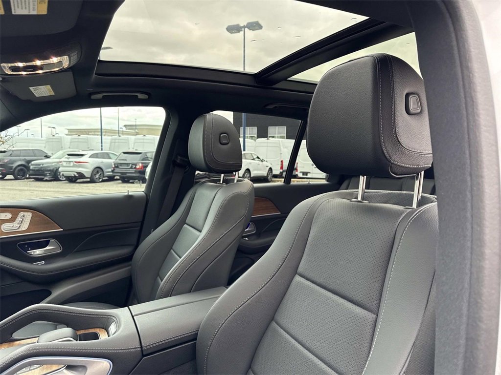 Used 2024 Mercedes-Benz GLE 350 4MATIC w/ Winter Package image 19