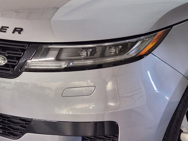 Used 2025 Land Rover Range Rover Sport SE image 12