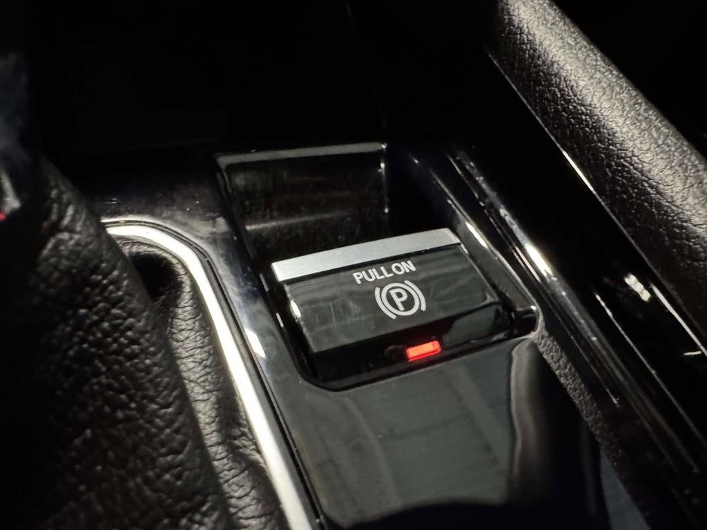 Used 2023 Jeep Compass Limited w/ Sun and Sound Group image 29