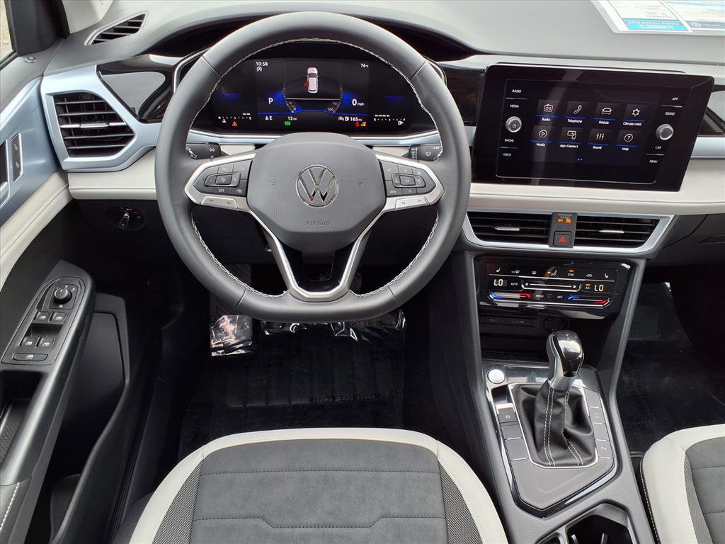 New 2026 Volkswagen Taos SE image 15