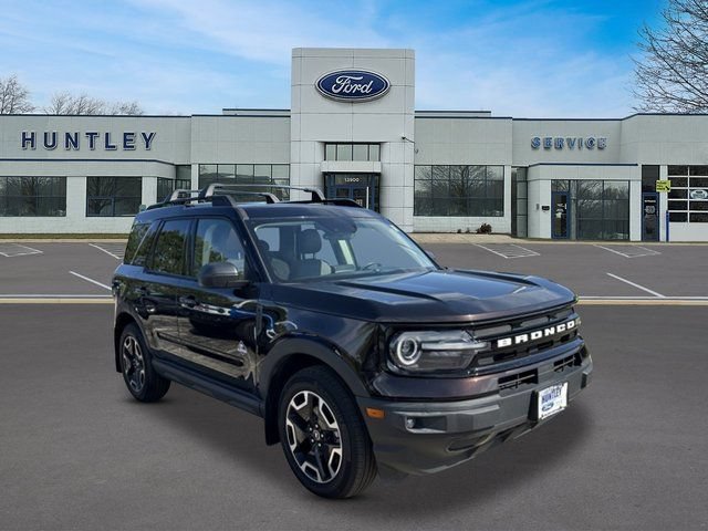 Used 2021 Ford Bronco Sport Outer Banks w/ Outer Banks Package AWD/4WD image 3