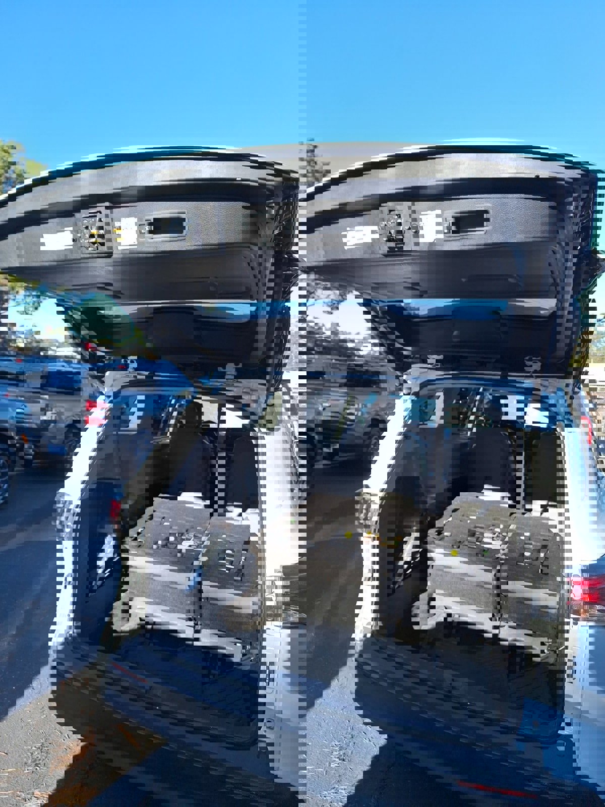 Used 2022 Toyota Sienna XLE image 5